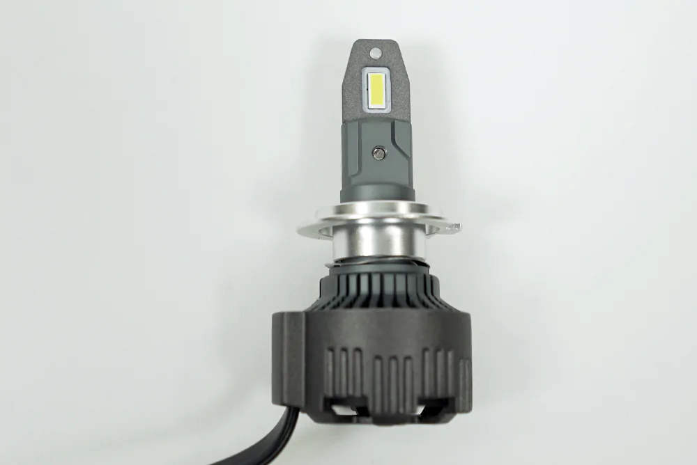 BulbFacts  DDM Tuning SaberLED ProX 55W Accu/V2 LED Headlight Kit Review