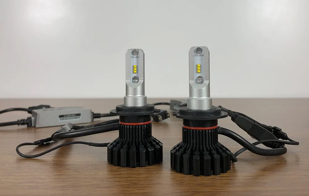 DeAutoLED premium LED headlight kit product photo