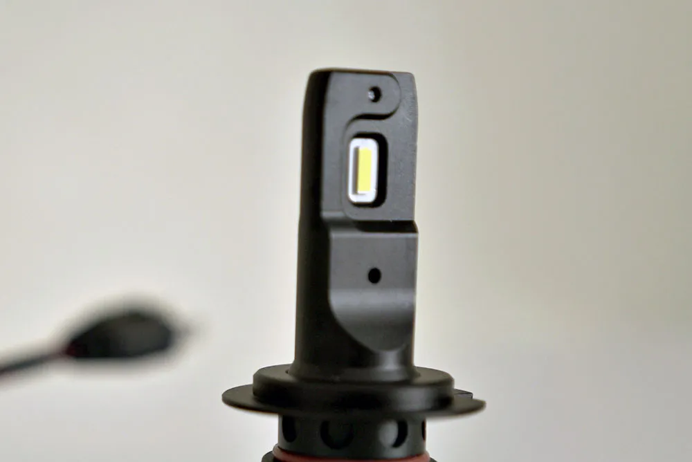 Nineo Gen II flat LED emitter board and collar detail